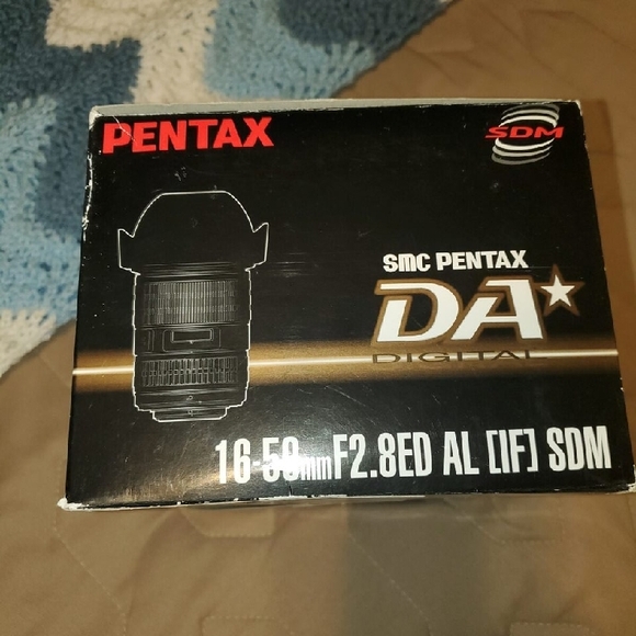 Pentax SMC DA* 16-50mm F2.8 ED AL IF SDM Lens - Picture 3 of 5